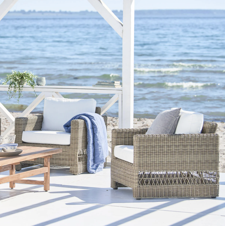 Carrie Outdoor Lounge Chair