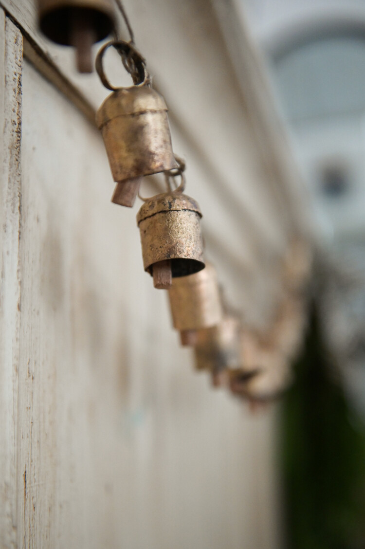 Noah Bell Garland Small (18 bells)