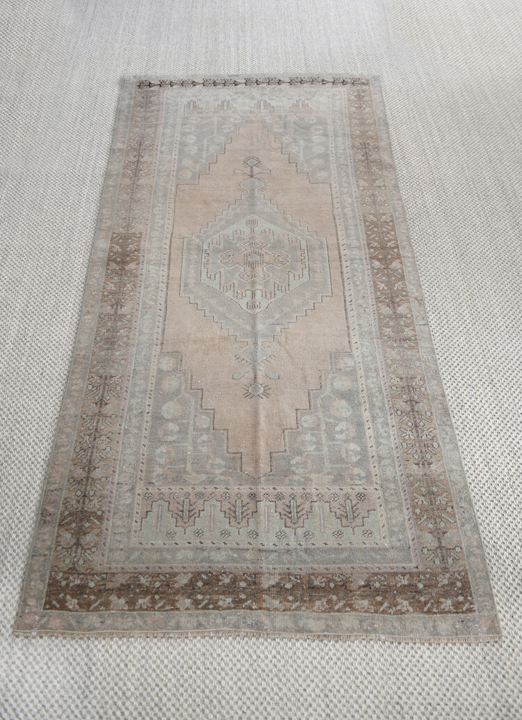Vintage Vintage Wool Rug