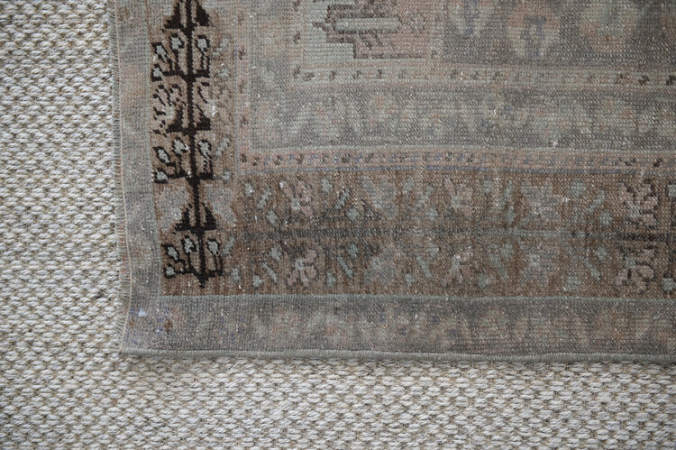 Vintage Vintage Wool Rug