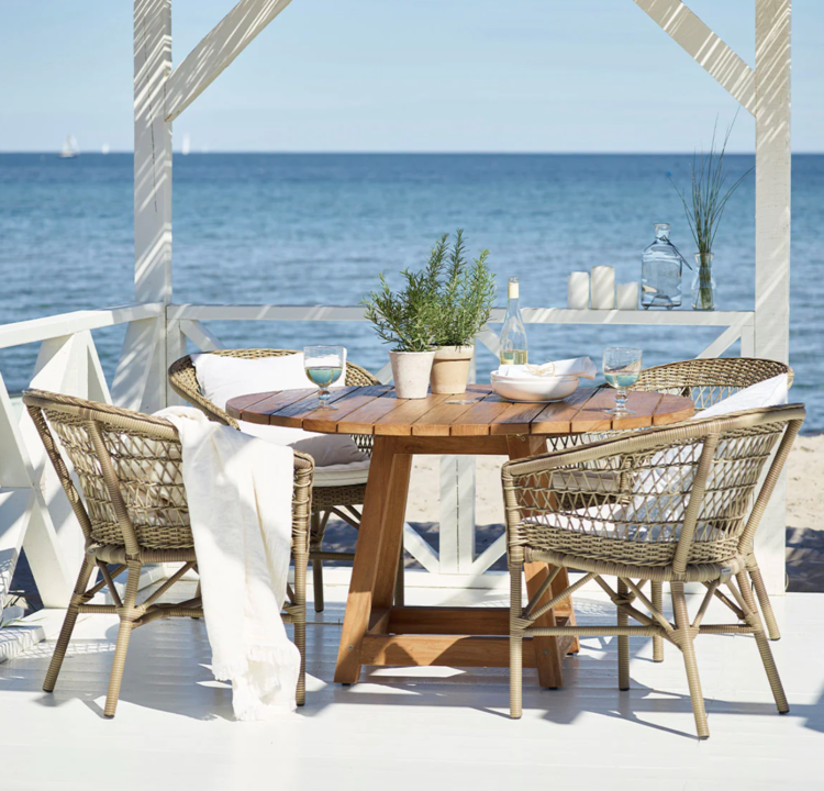 Sika Design George Teak Round Table