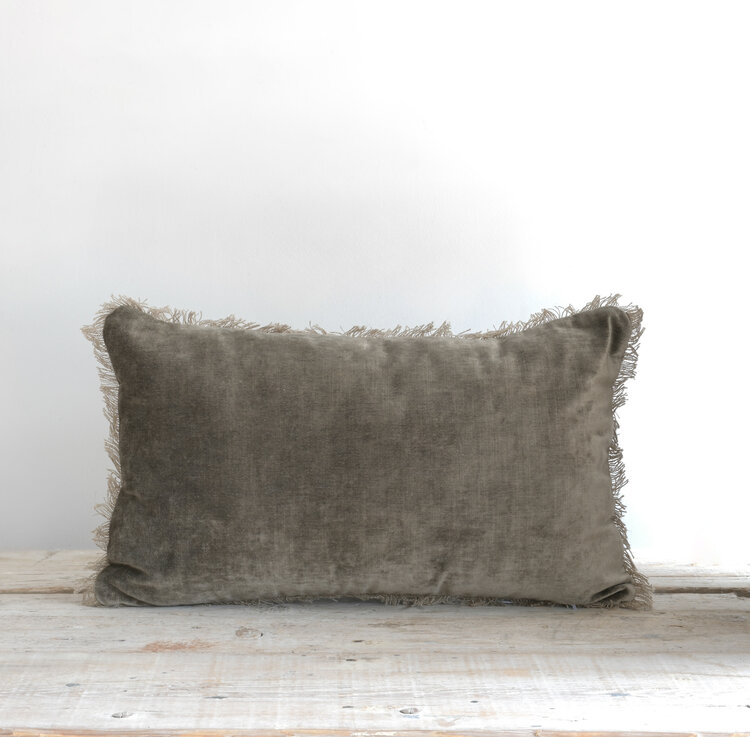 Tsar Velvet Cushion in Écorce