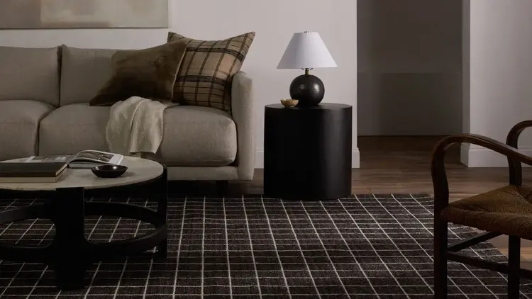 Carre Cushion 24x24"