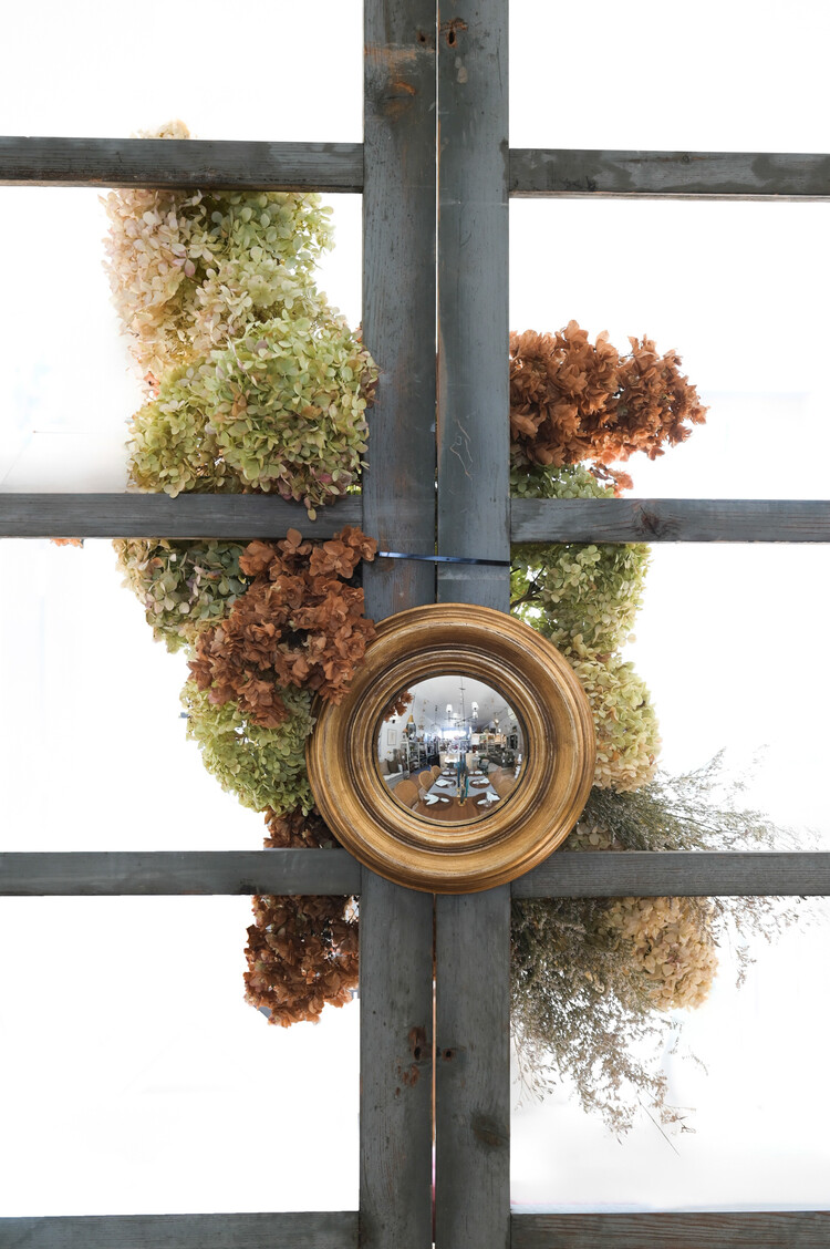 Gold Convex Mirror 8.5"