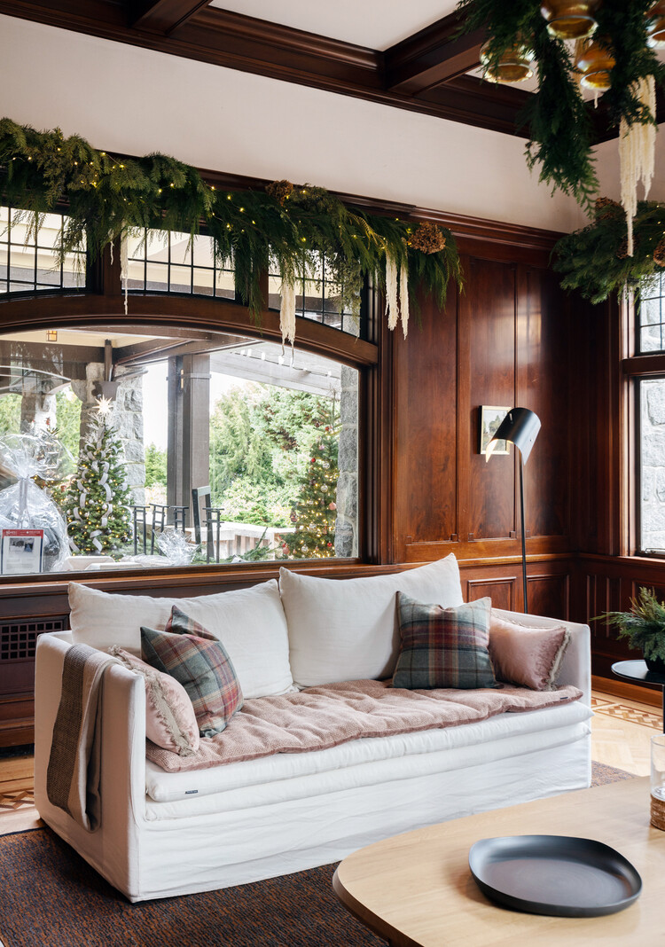 Gild & Co. Cowtan & Tout Galloway Plaid Cushion