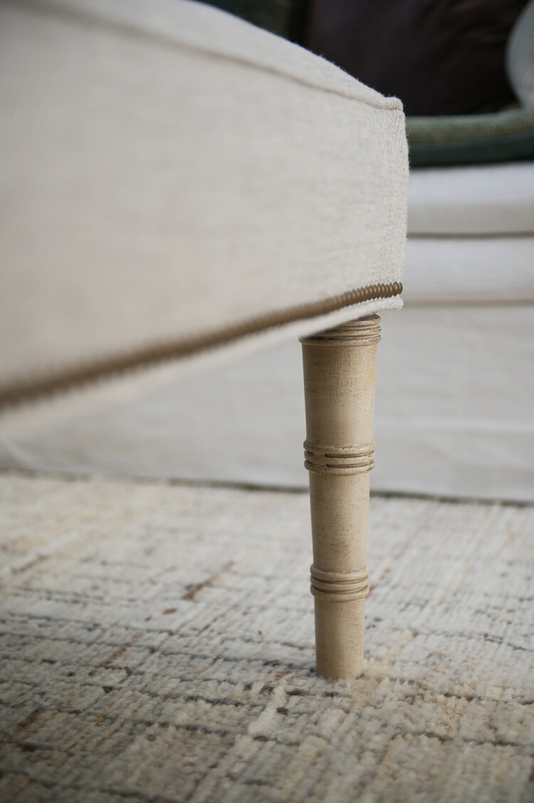 San Miguel Hand-Knotted Wool Rug in Umber