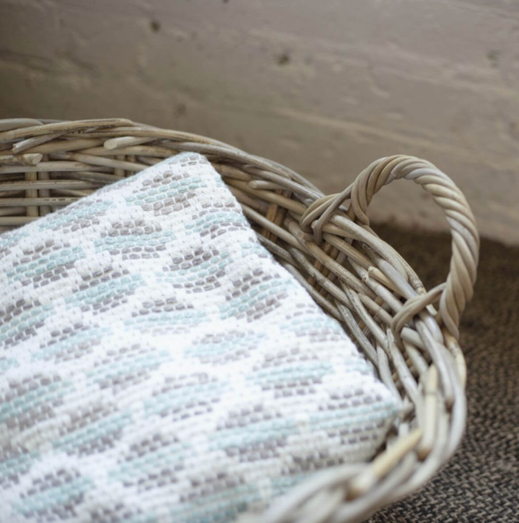 Highside Oval Basket w/ Handles