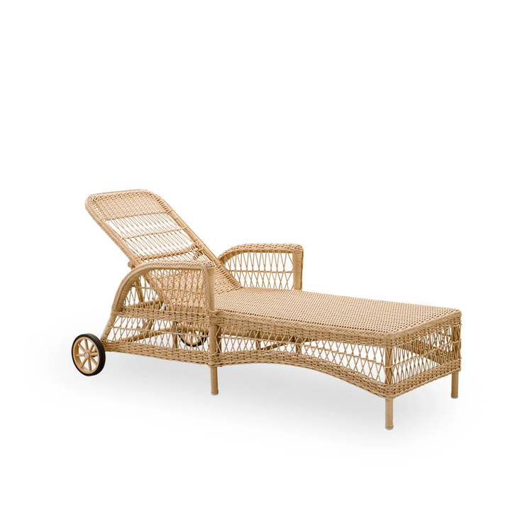 Daisy Outdoor Sunbed with Cushion