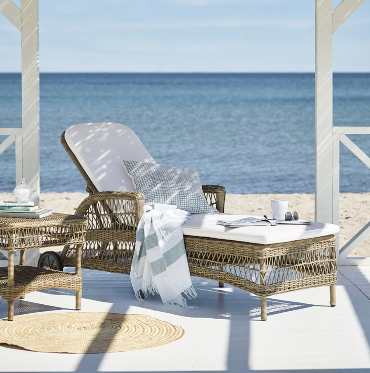 Daisy Outdoor Sunbed with Cushion