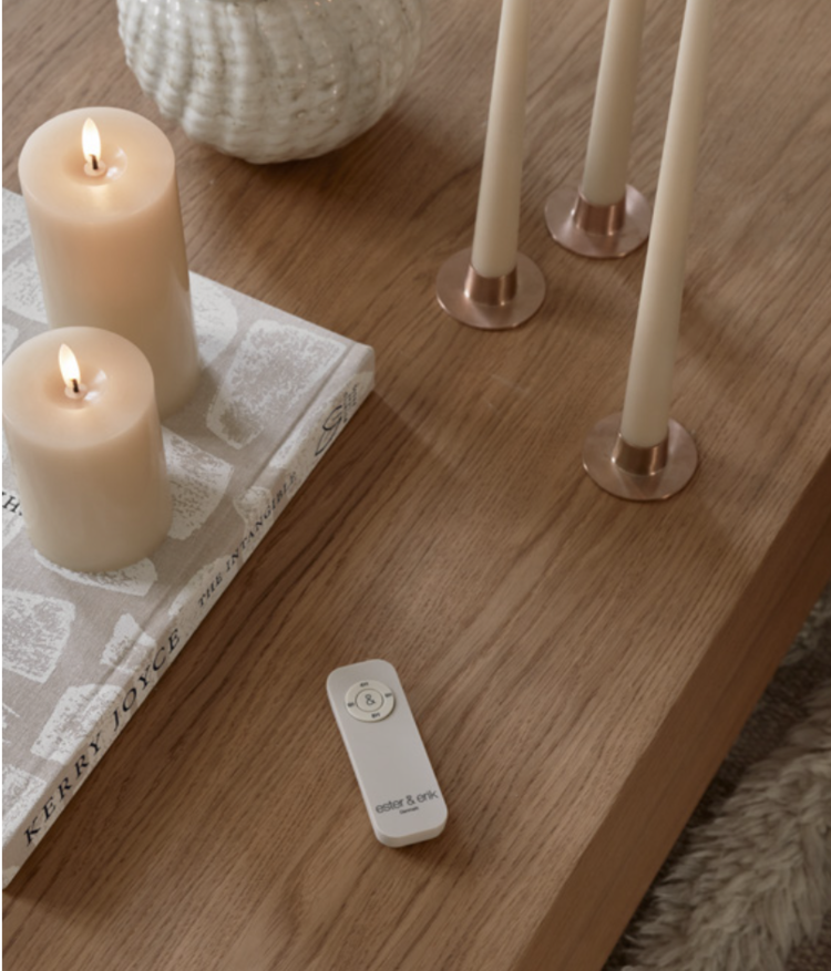 E&E LED Taper Candles Box/2