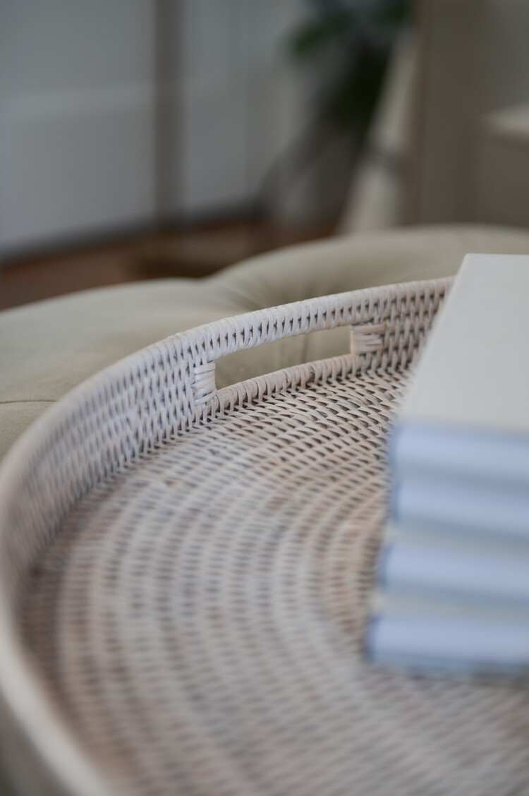 Round Rattan Tray w/handles
