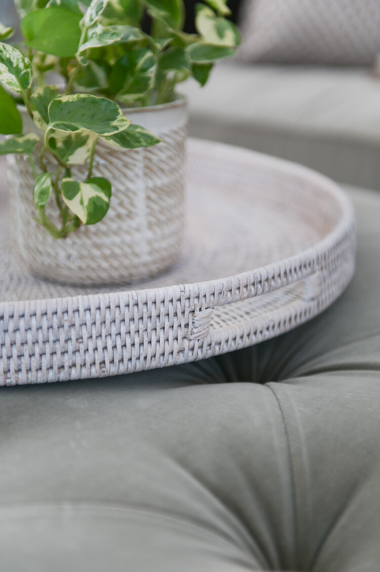 Round Rattan Tray w/handles