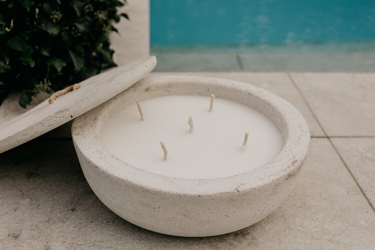 Unscented Outdoor Extra-Large Candle with Lid