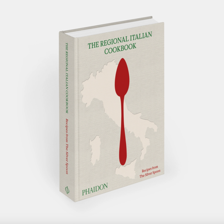 The Regional Italian Cookbook: Recipes from The Silver Spoon