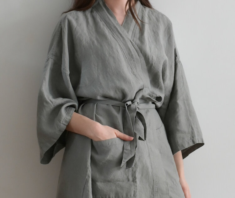 Linge Particulier French Linen Kimono Robe