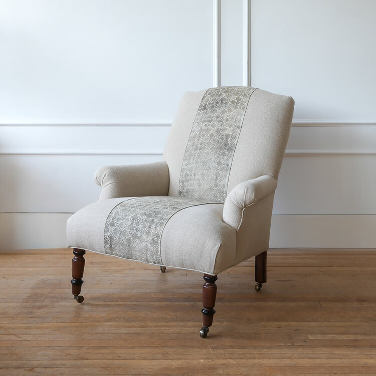 Fritillaria Chair in Linen with Special Vintage Tibetan Textile