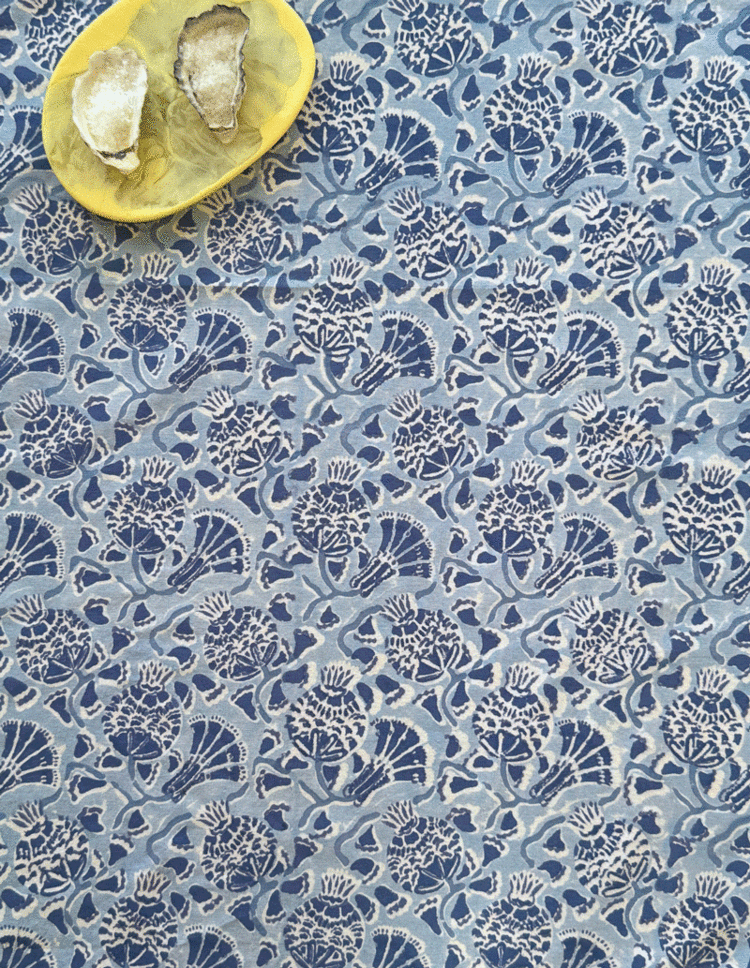 Round  Rattan Placemat in Antique Brown