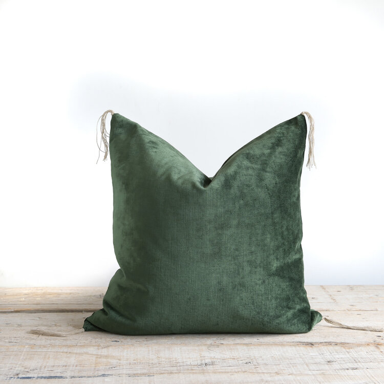 Bérengère Leroy Tsar Velvet Cushion in Avocat (Avocado)