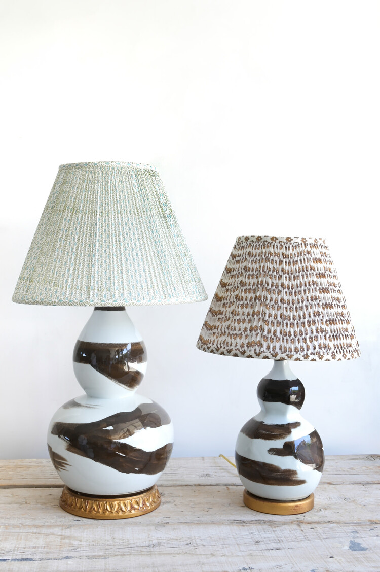 Brushstroke Lamp in Brown