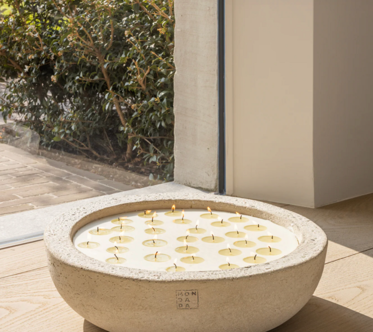 Urban Round Extra-Extra Large Candle (Indoor)