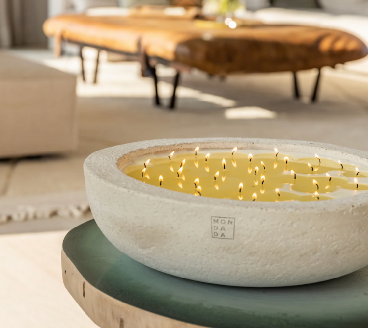 Mon Dada Urban Round Extra-Extra Large Candle