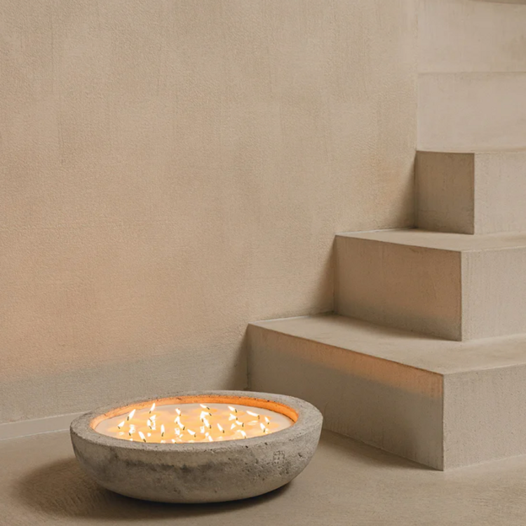 Urban Round Extra-Extra Large Candle