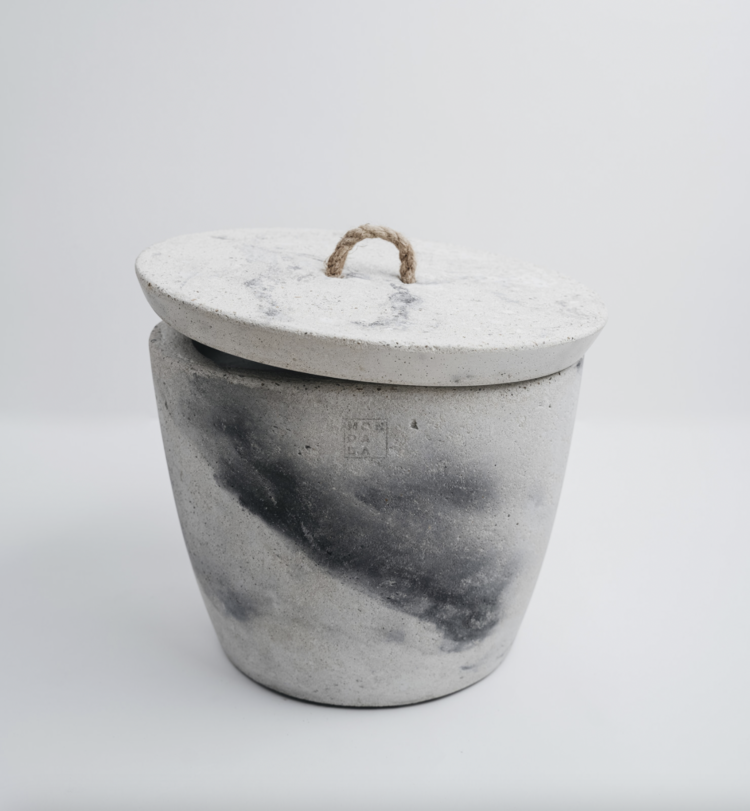 Outdoor Neutral Candle XL with Lid