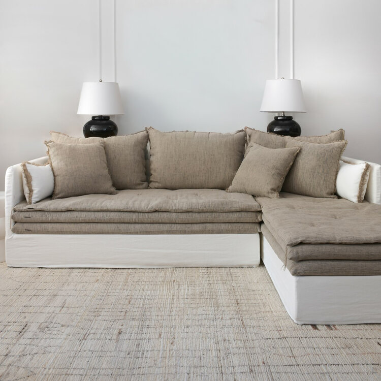 San Miguel Hand-Knotted Wool Rug in Umber