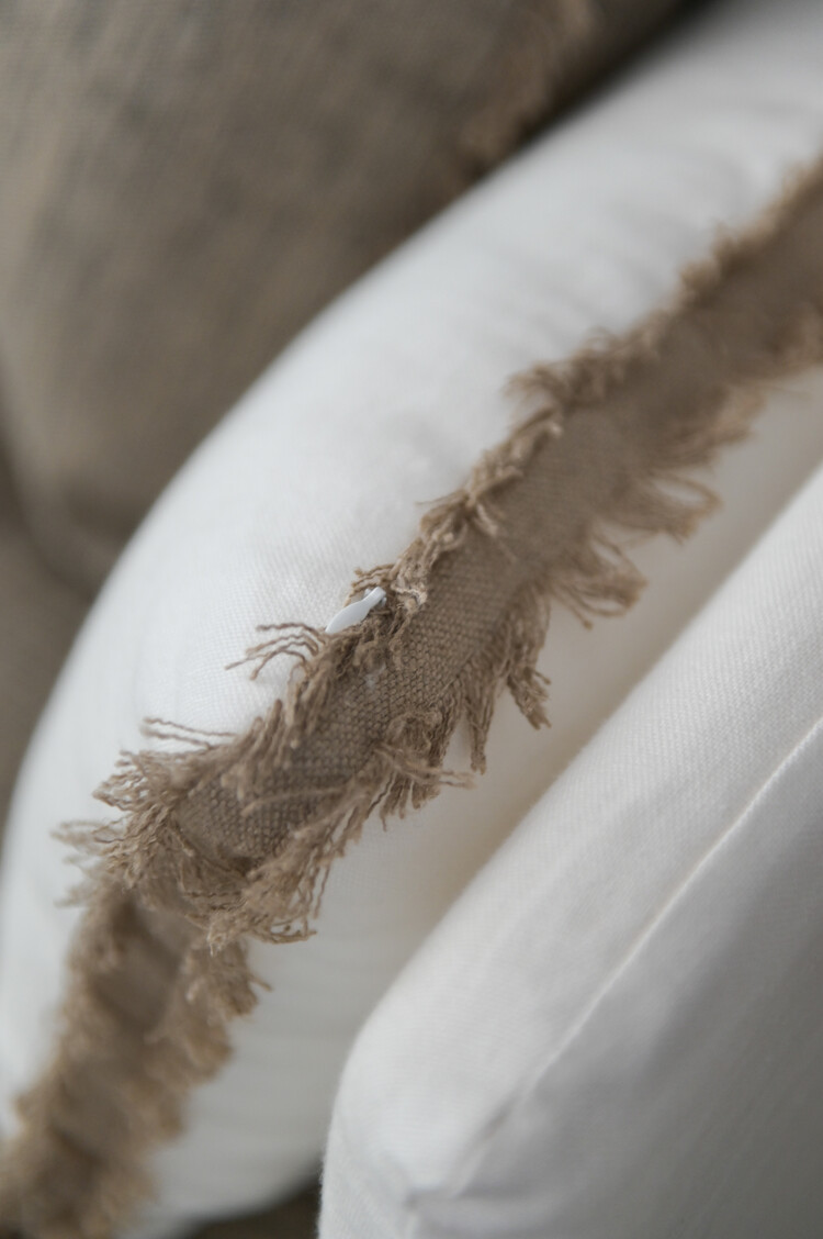 Bérengère Leroy Capri Linen in Chalk Cushion