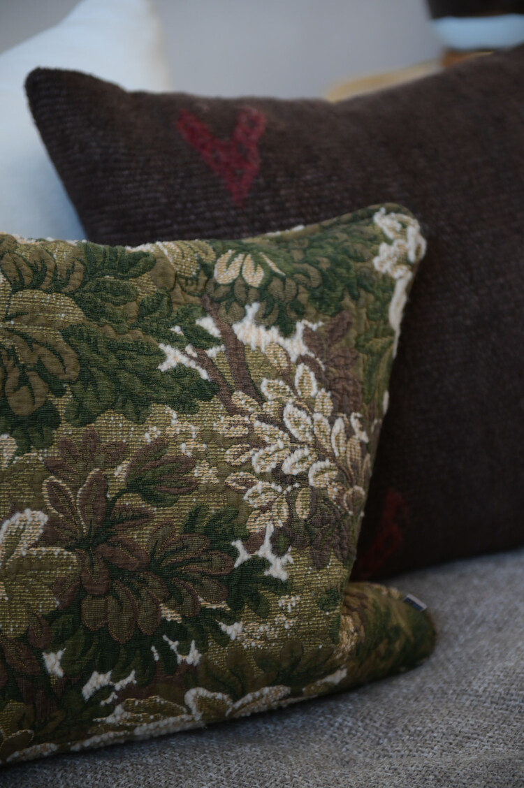 Scalamandré Ridge Edge Cushion