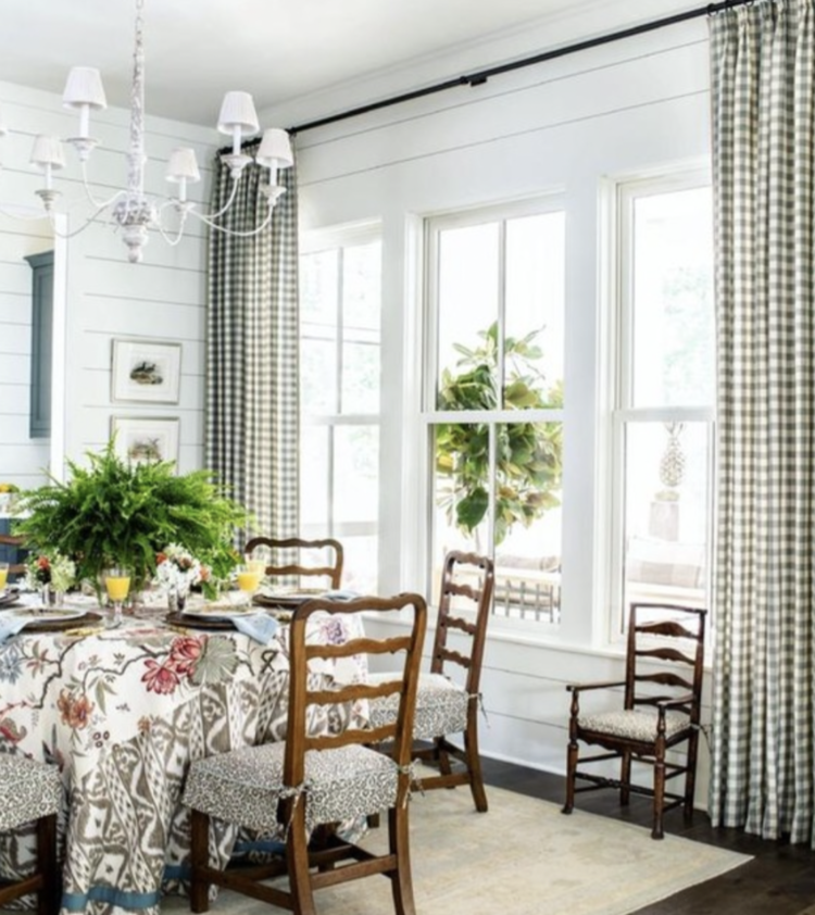 Country Chandelier in Belgian White Small (showroom sample / warehouse item)