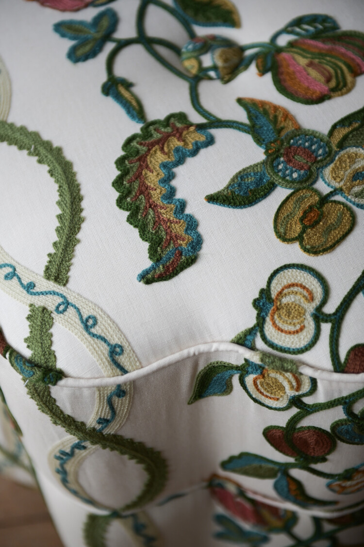 Gild & Co. Ella Stool in Kitchen Garden English Quince