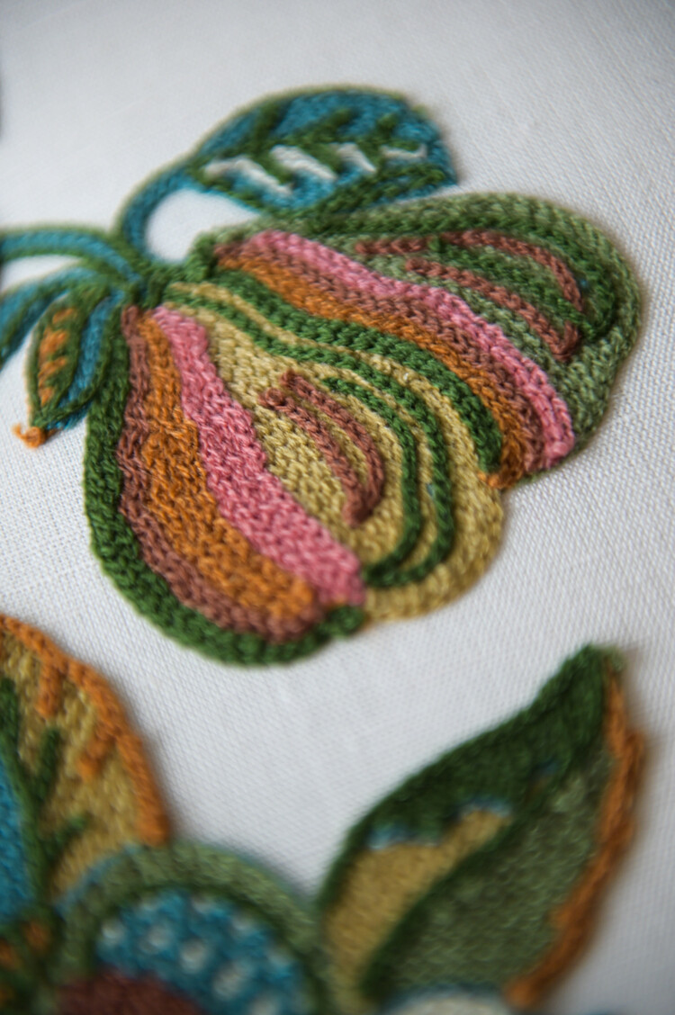 Gild & Co. Ella Stool in Kitchen Garden English Quince