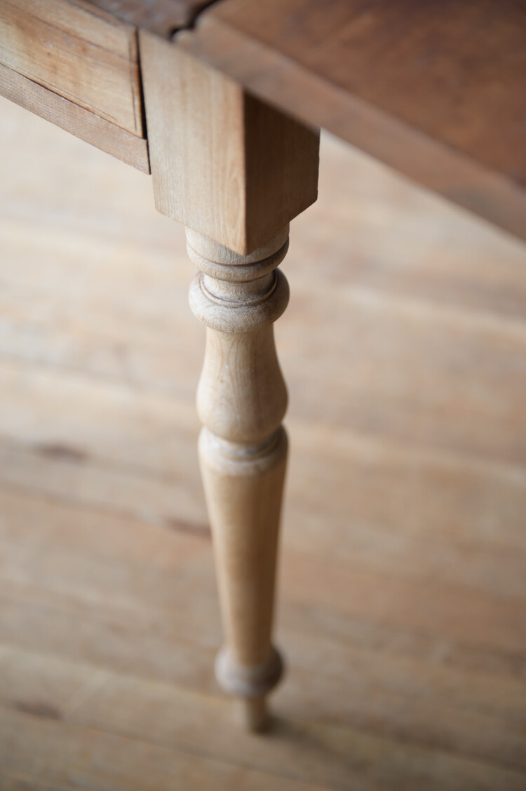 Antique Antique Drop-Leaf Pembrokeshire Table