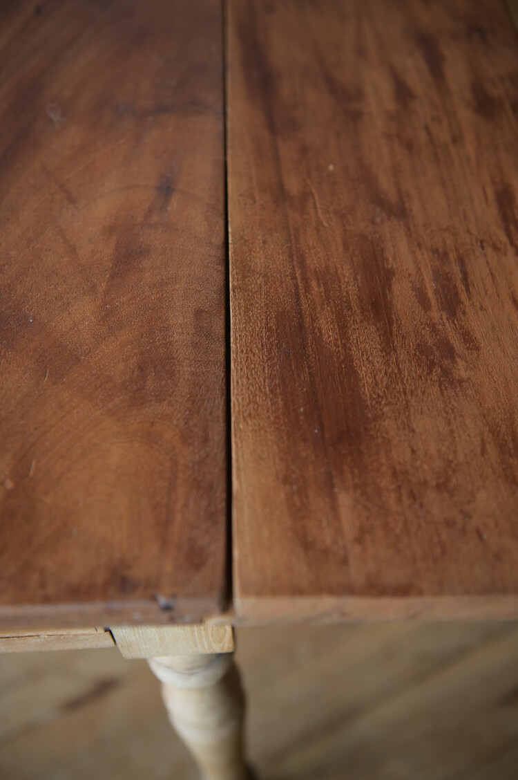 Antique Antique Drop-Leaf Pembrokeshire Table