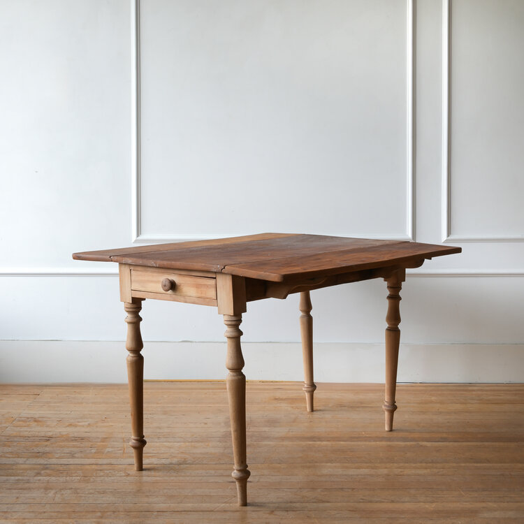 Antique Antique Drop-Leaf Pembrokeshire Table