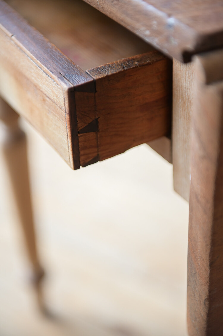 Antique Antique Drop-Leaf Pembrokeshire Table