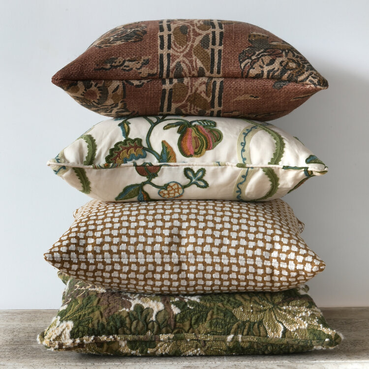 Gild & Co. Sanderson Kitchen Garden English Quince Cushion