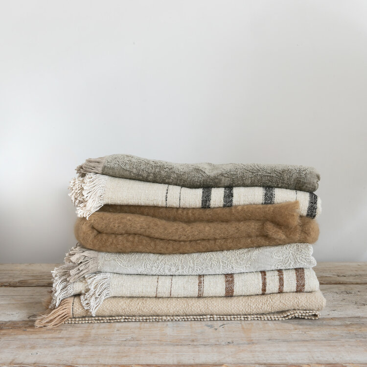 Nate Throw in Natural & Black Stripe