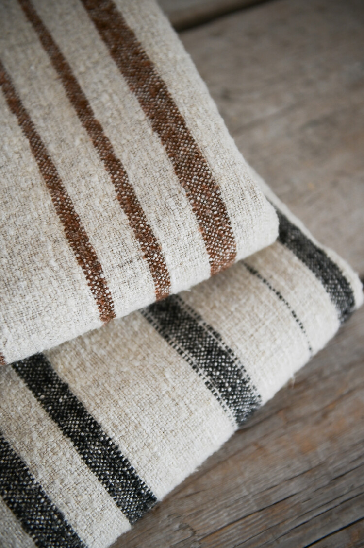 Nate Throw in Natural & Brown Stripe