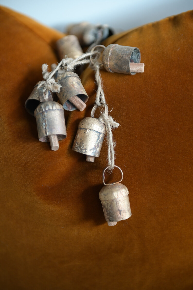 Noah Bell Garland Small (18 bells)