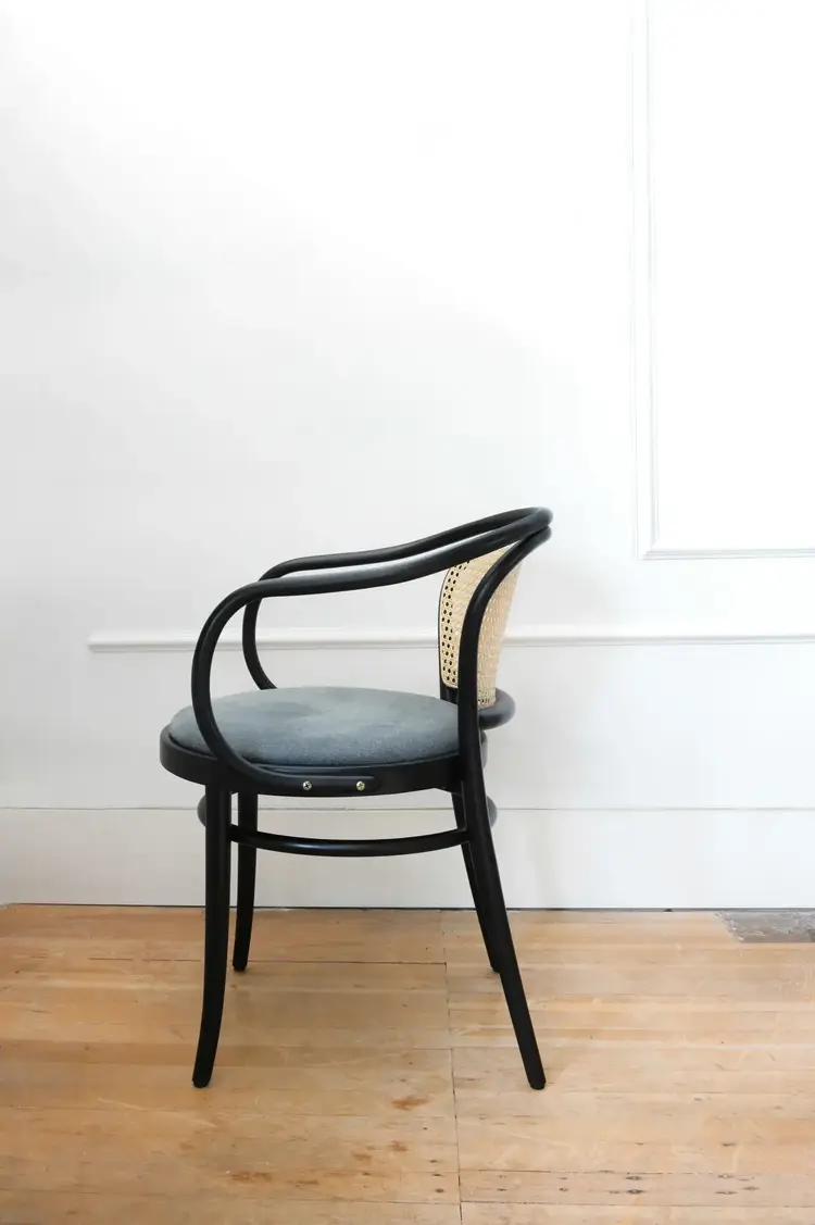 Bentwood Round Arm Chair