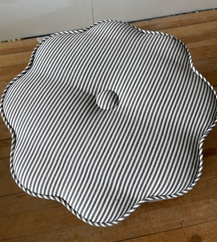 George Footstool in Oswin