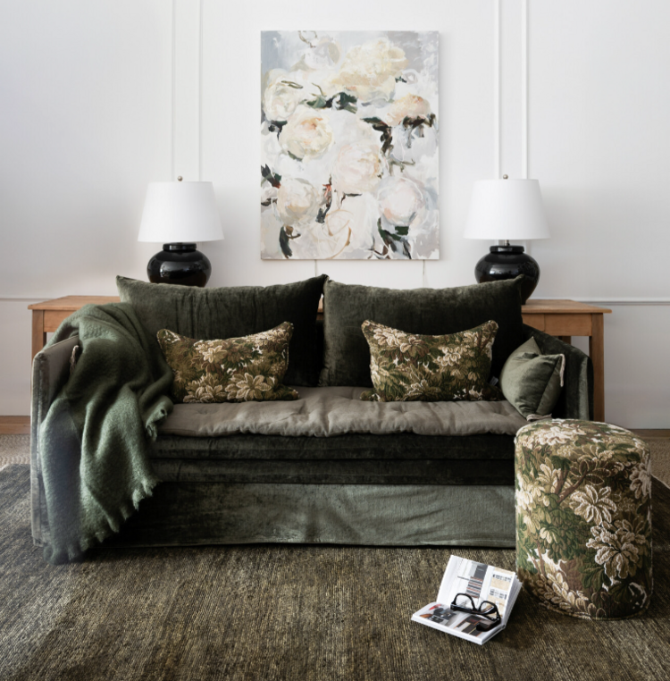 Round Ottoman Pouf in Ridge Edge