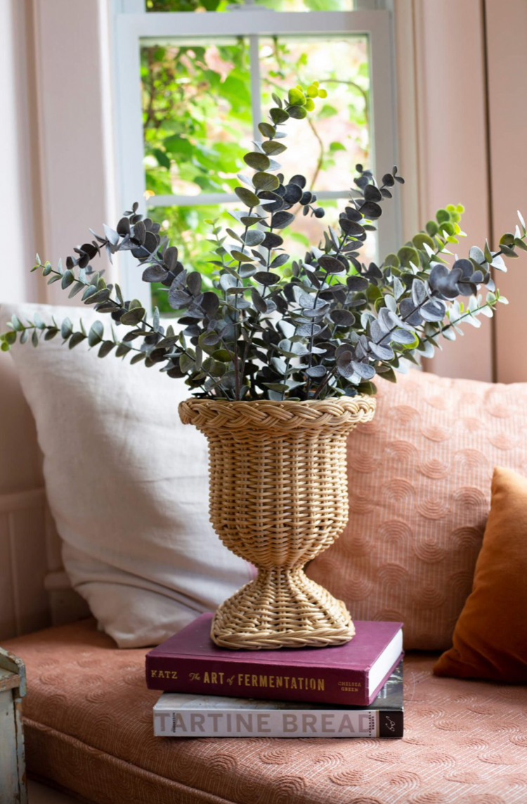 Fitrit Rattan Urn Planter & Pedestal Stand Option