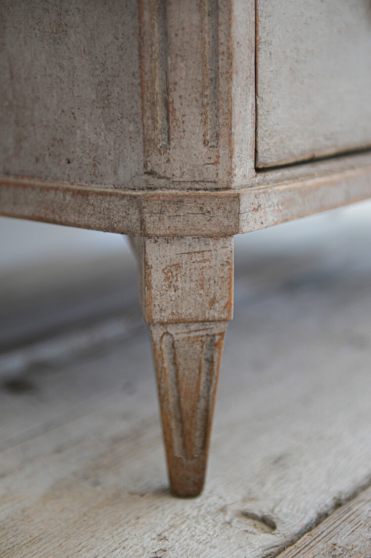 Warm grey Antique Gustavian Chest of Drawers (SOLD)
