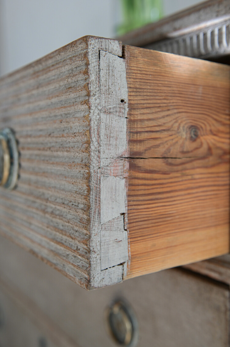 Warm grey Antique Gustavian Chest of Drawers (SOLD)