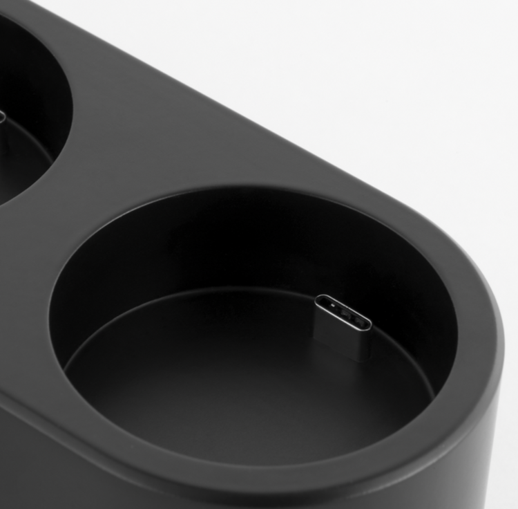 R45 Universal Charging Station (Triple)