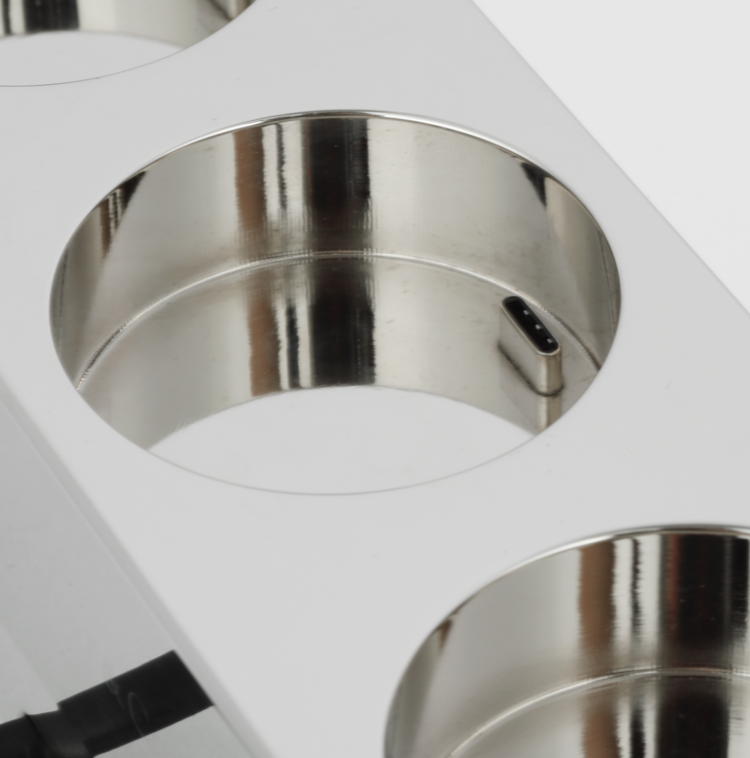 R45 Universal Charging Station