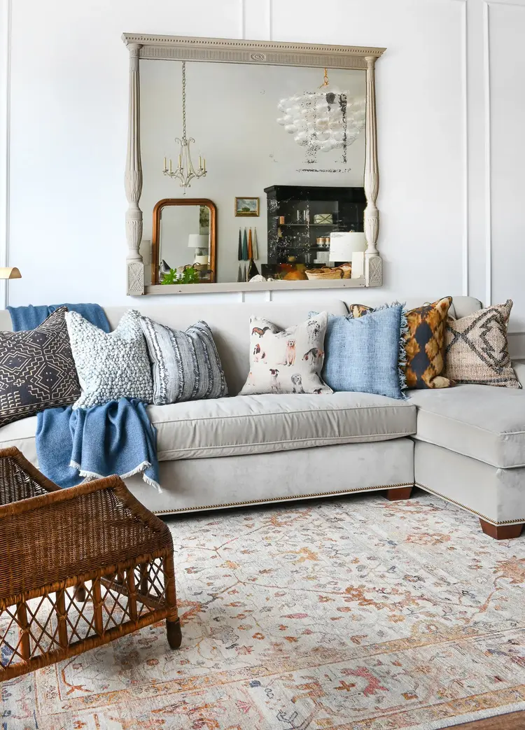 Britannia Rug in Solstice